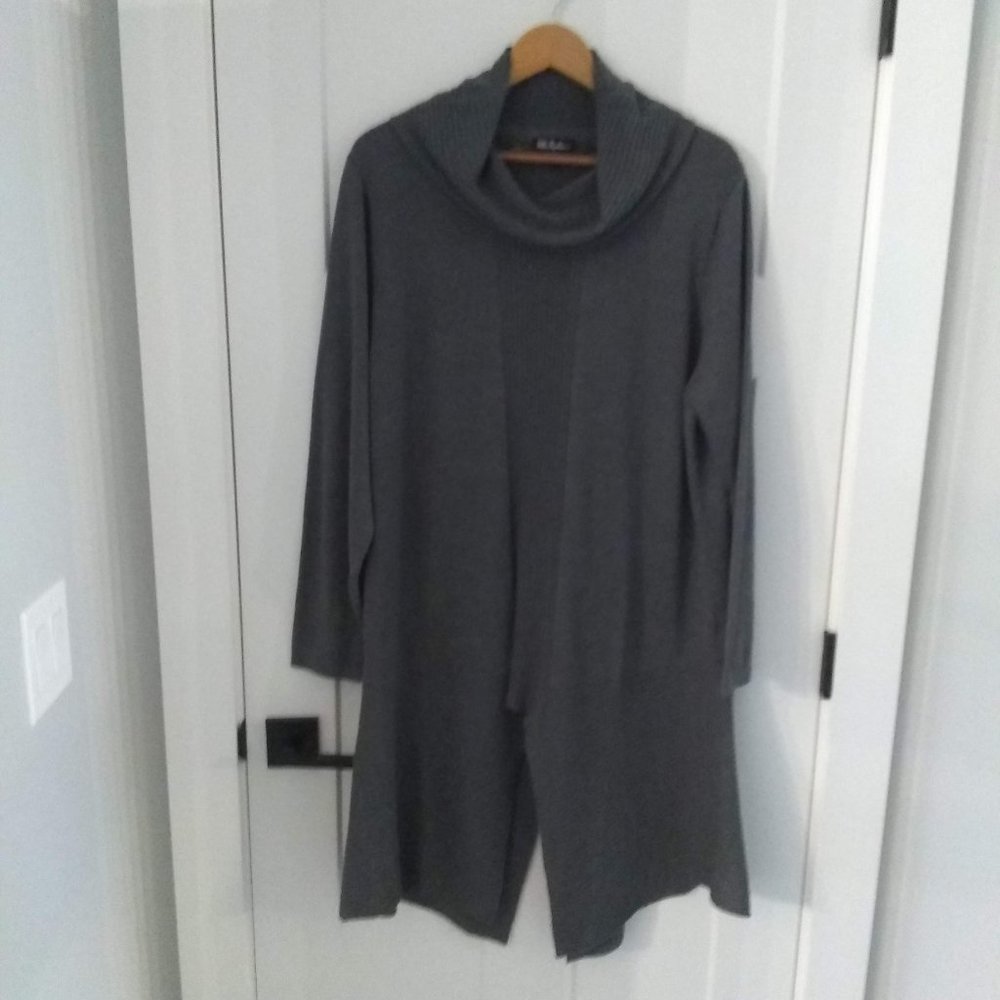Ulla Popken, LS Grey Cowl Neck Tunic, size 16/18